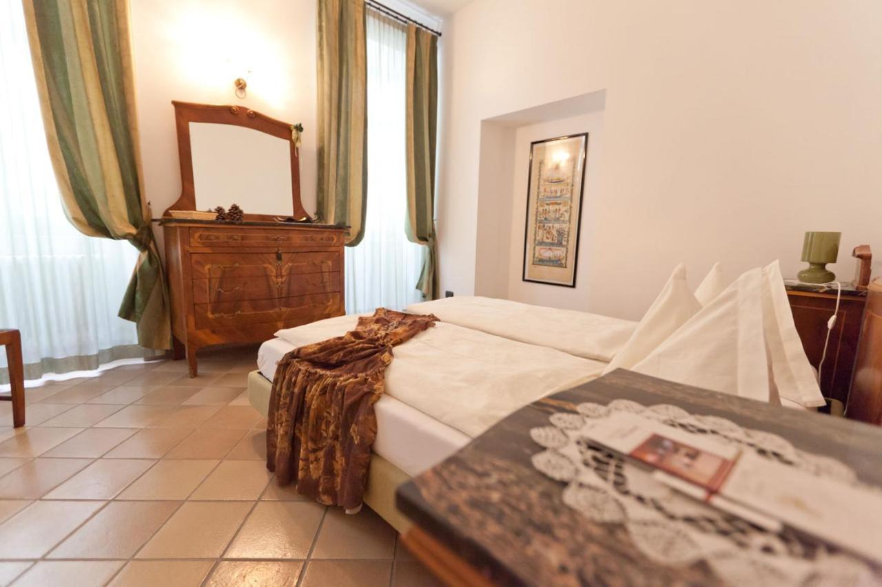 Appartamenti Leon D'Oro Riva del Garda Bagian luar foto