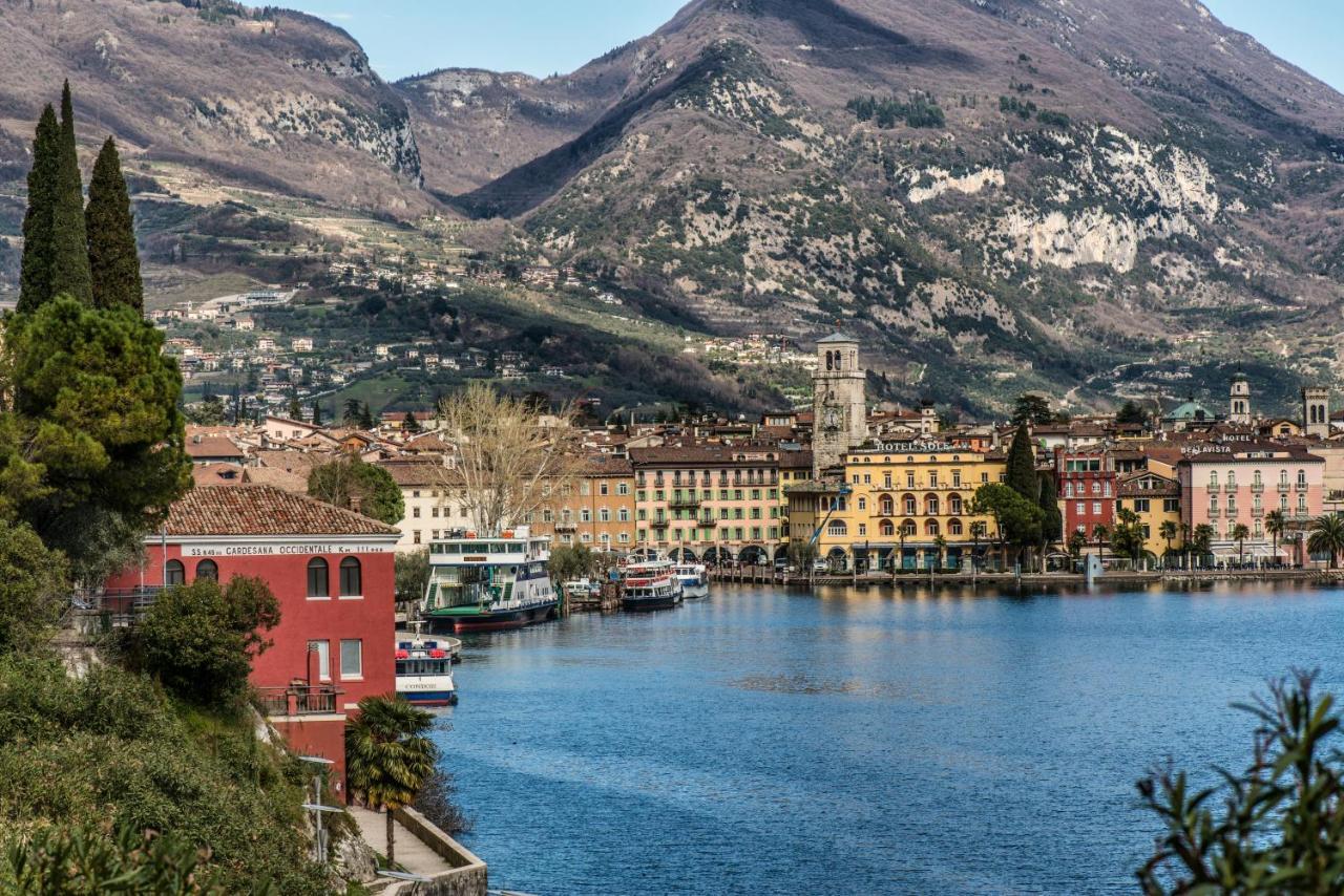 Appartamenti Leon D'Oro Riva del Garda Bagian luar foto